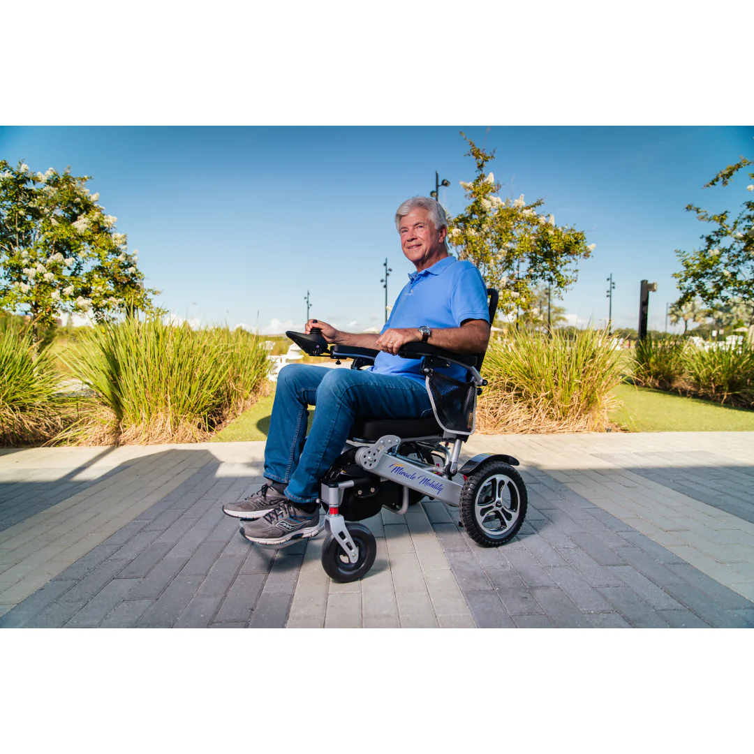 Miracle Mobility Platinum 8000 Bariatric Portable Powerchair - Image 4